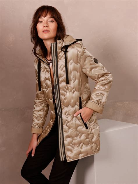 fendi daunenjacke beige|Daunenjacke aus Funktionsstoff in Beige .